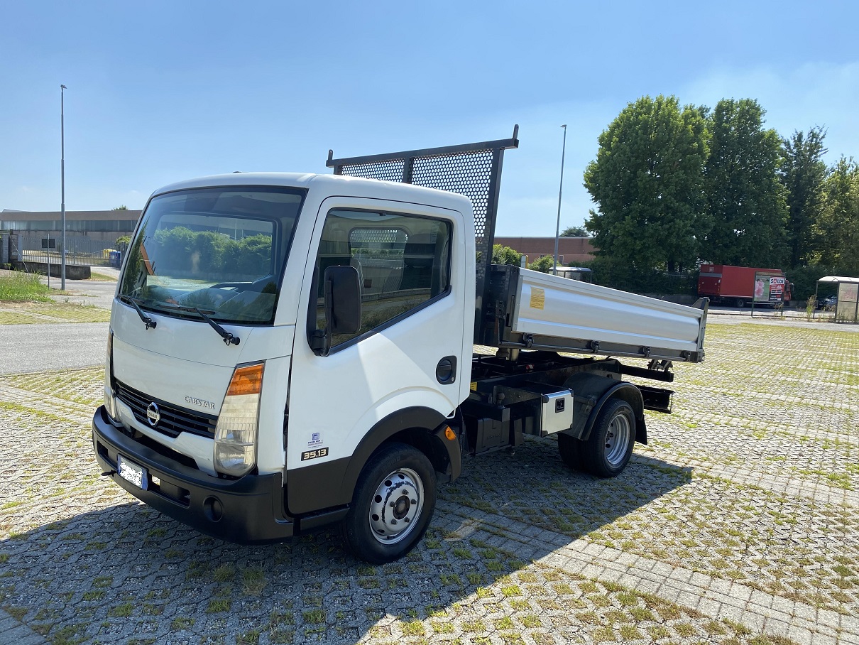 NISSAN CABSTAR 130 RIBALTABILE TRILATERALE + GANCIO TRAINO - Diesel Car ...